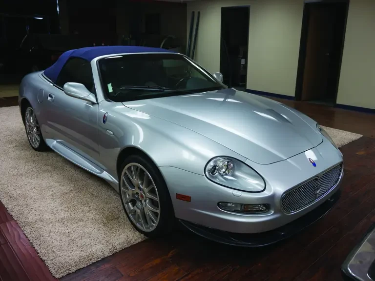 2005 Maserati Spyder - Image 2 of 2