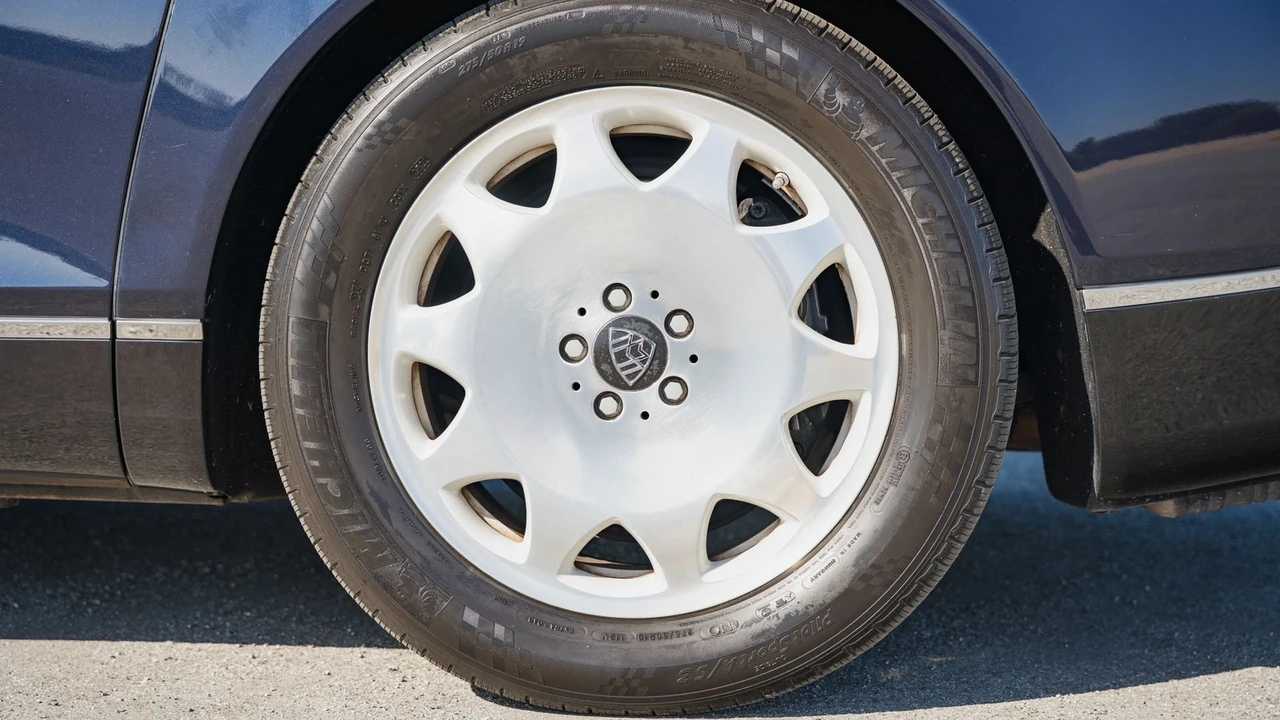 2005 Maybach 62 - Image 17 of 31