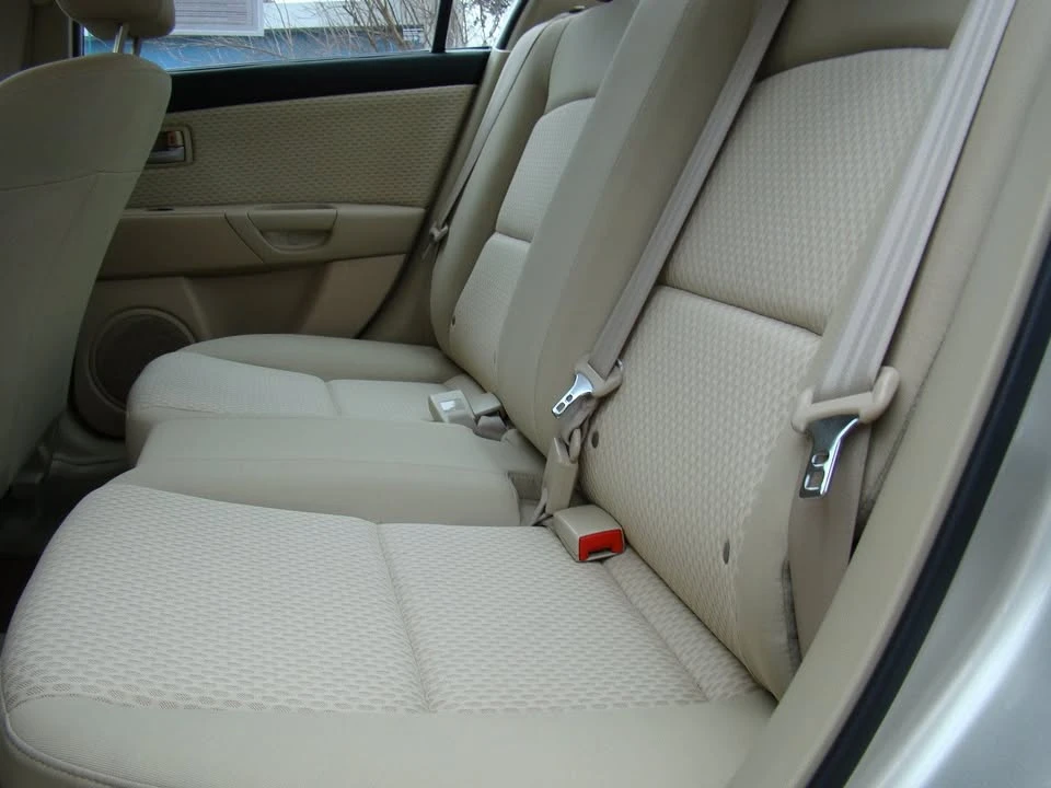 2005 Mazda Mazda 3 1st Gen - Image 17 of 18