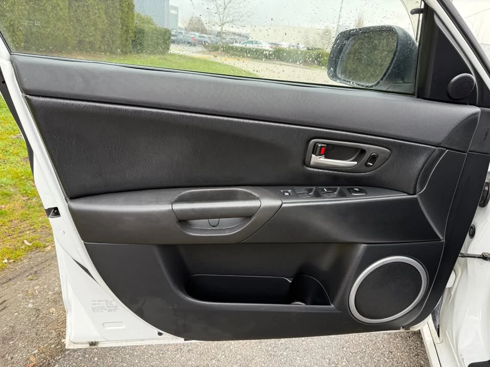 2005 Mazda Mazda 3 1st Gen - Image 12 of 12