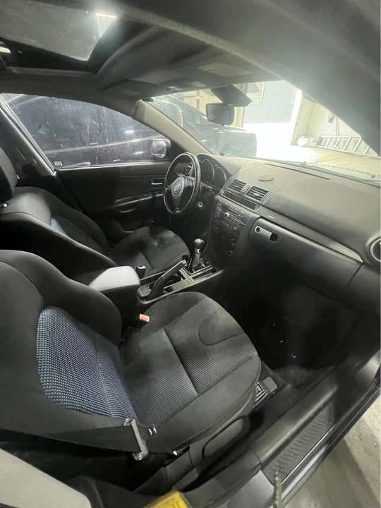 2005 Mazda Mazda 3 1st Gen - Image 5 of 5