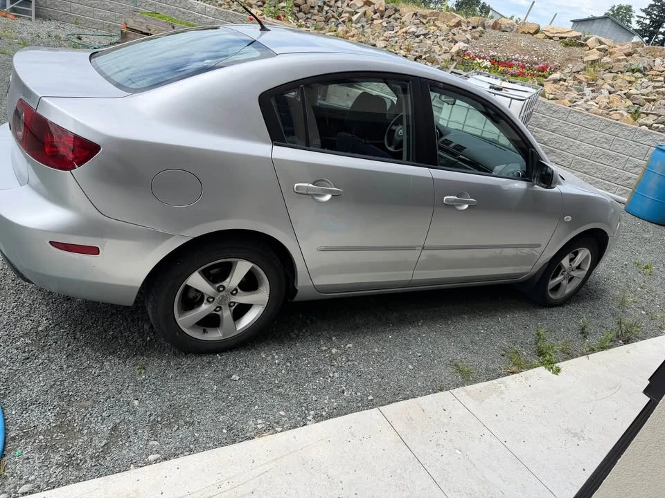 2005 Mazda Mazda 3 1st Gen - Image 4 of 8
