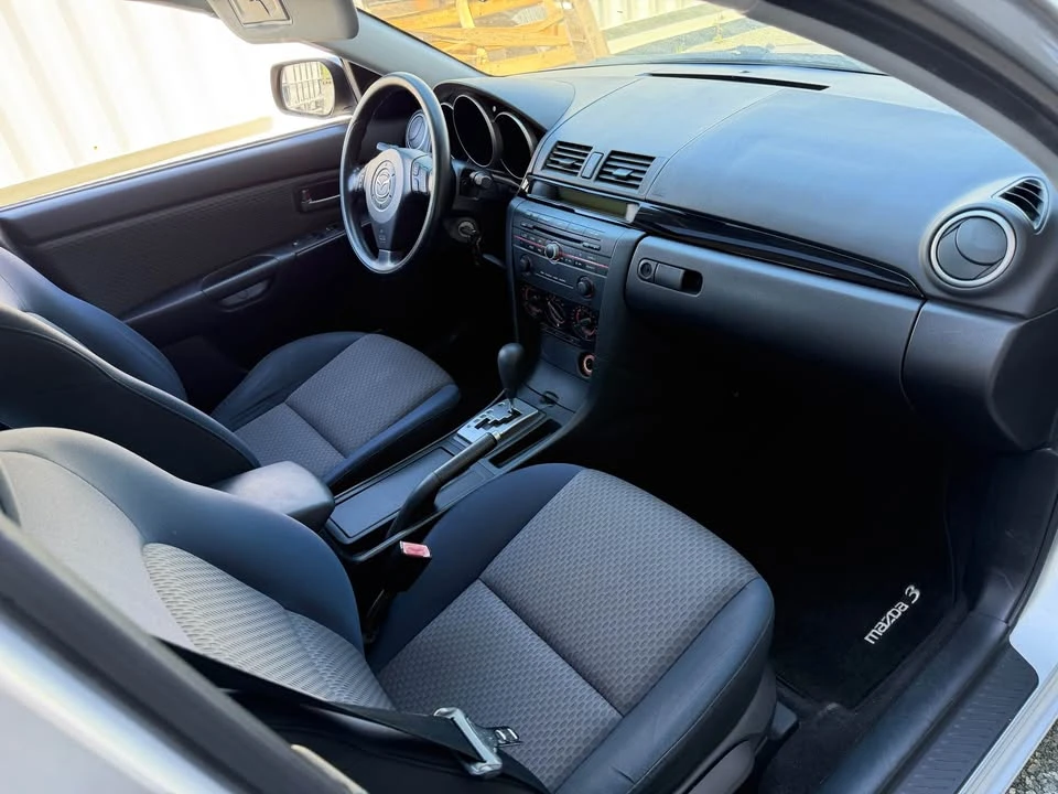 2005 Mazda Mazda 3 1st Gen - Image 5 of 8