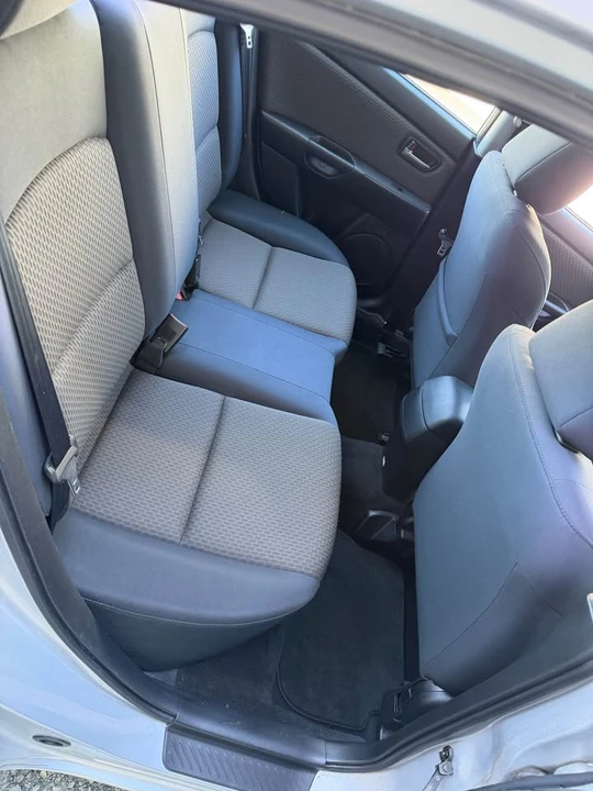 2005 Mazda Mazda 3 1st Gen - Image 6 of 8