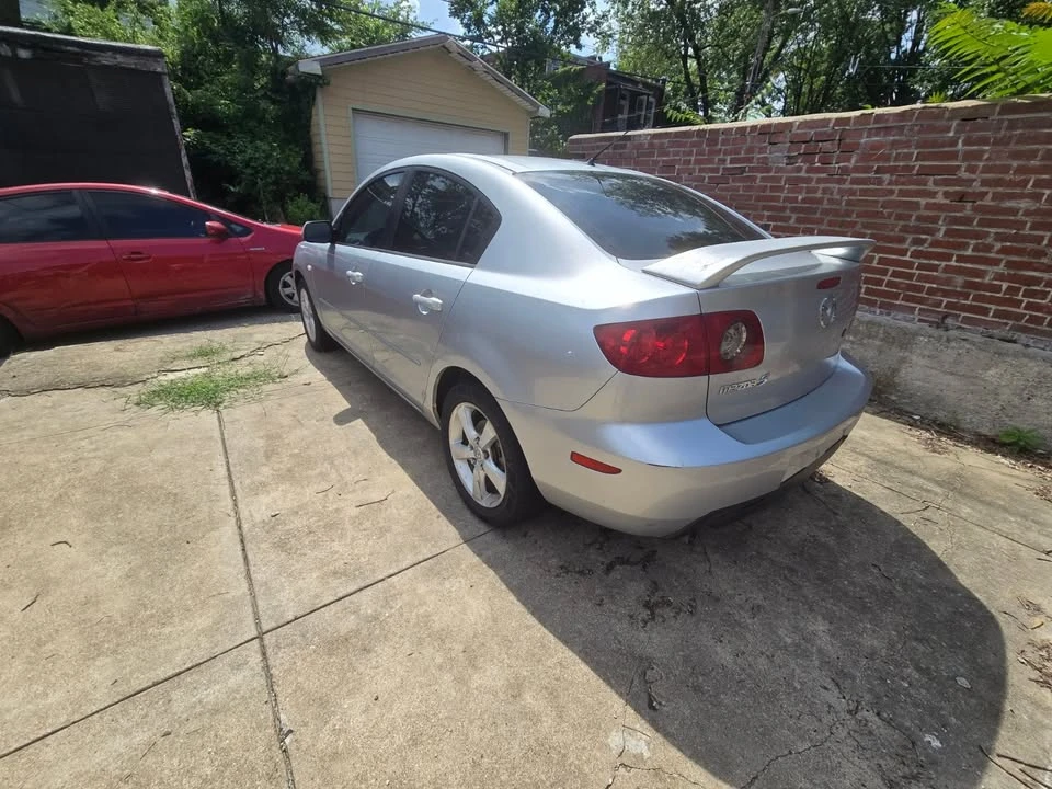 2005 Mazda Mazda 3 1st Gen - Image 2 of 13