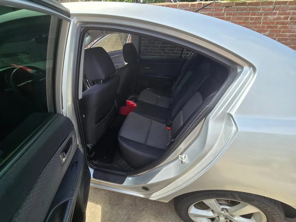 2005 Mazda Mazda 3 1st Gen - Image 6 of 13