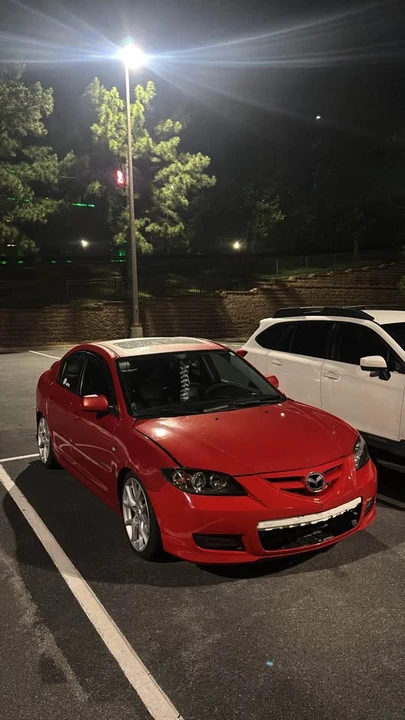 2005 Mazda Mazda 3 1st Gen - Image 2 of 15