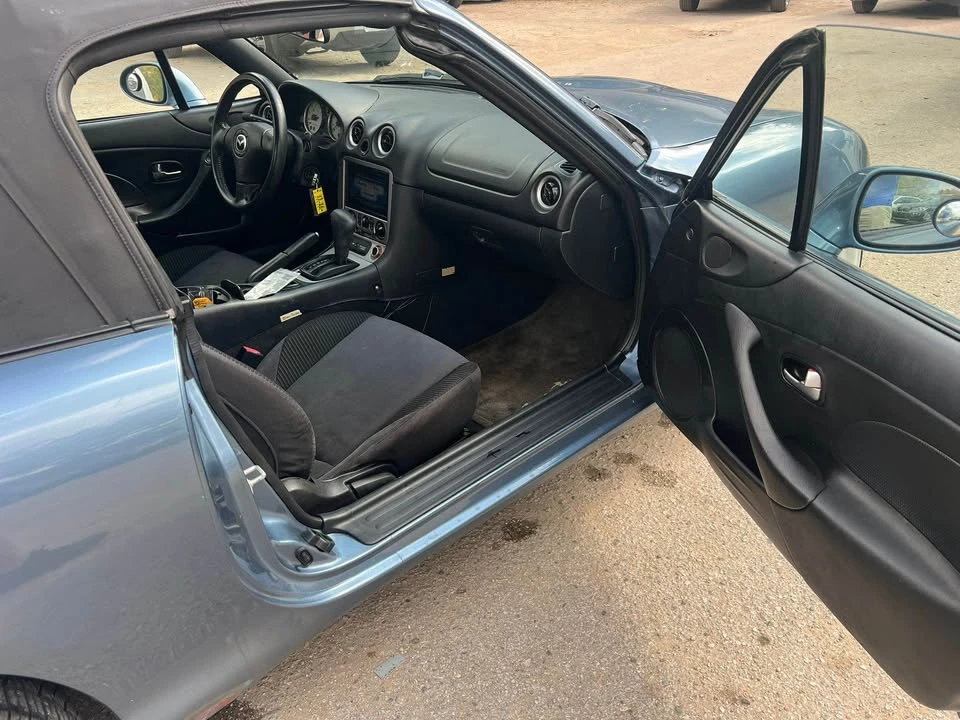 2005 Mazda NB MX-5 Miata - Image 10 of 11