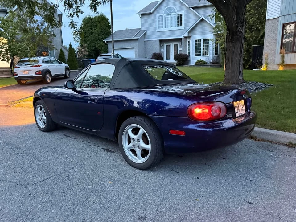 2005 Mazda NB MX-5 Miata - Image 18 of 19