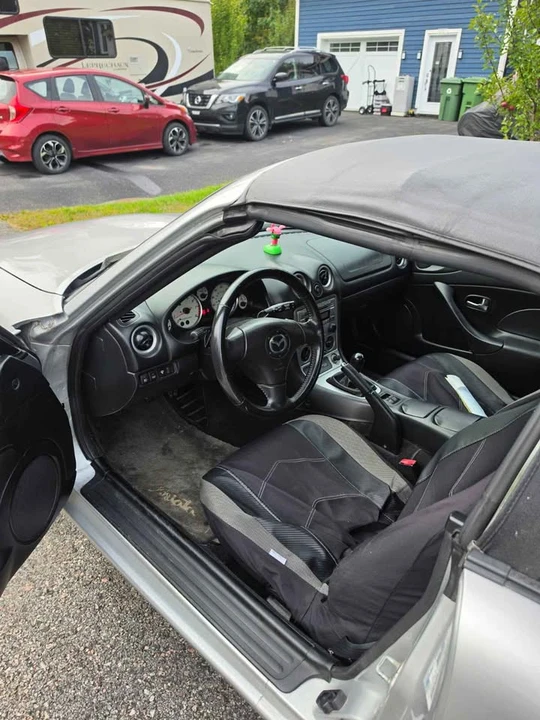 2005 Mazda NB MX-5 Miata - Image 5 of 6