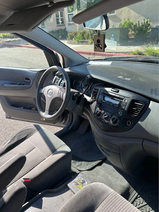 2005 Mazda MPV 2nd Gen - Image 11 of 14