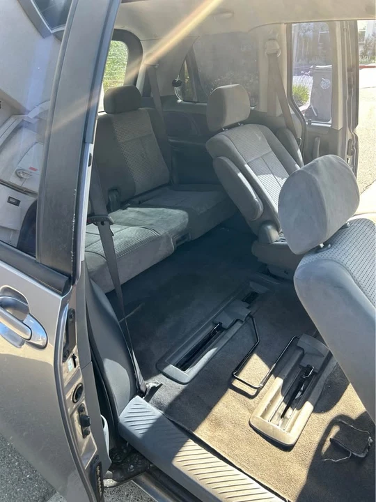 2005 Mazda MPV 2nd Gen - Image 10 of 14