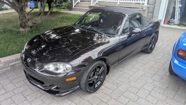 2005 Mazda MX-5 Miata