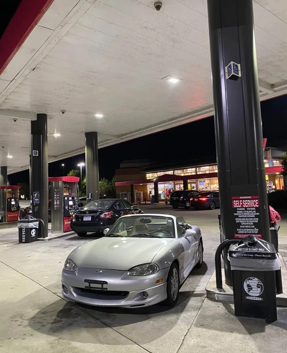2005 Mazda NB MX-5 Miata - Image 5 of 7