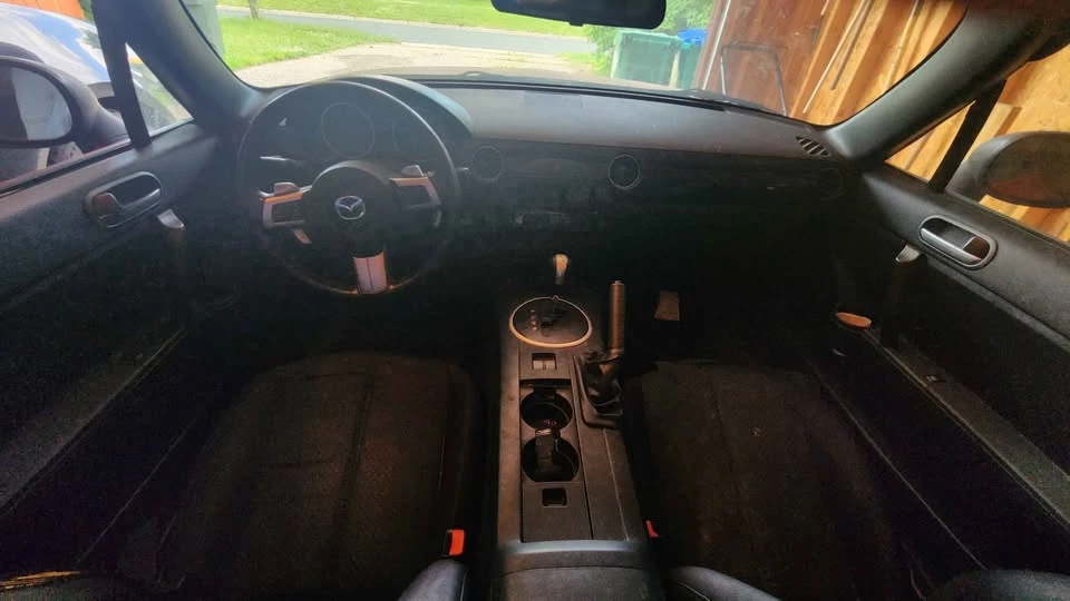 2005 Mazda NB MX-5 Miata - Image 8 of 9