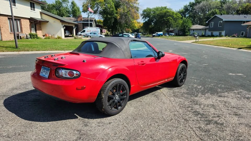 2005 Mazda NB MX-5 Miata - Image 4 of 9