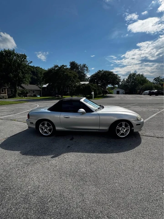 2005 Mazda NB MX-5 Miata - Image 5 of 14