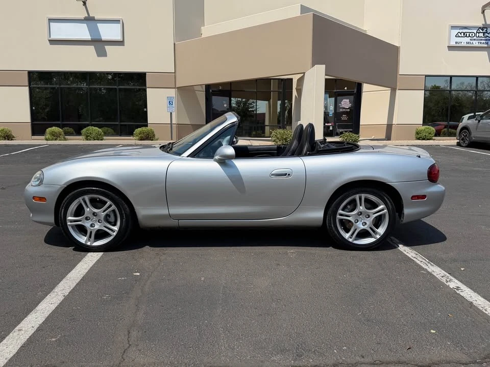 2005 Mazda NB MX-5 Miata - Image 5 of 18