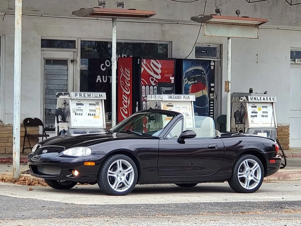 2005 Mazda NB MX-5 Miata - Image 9 of 10