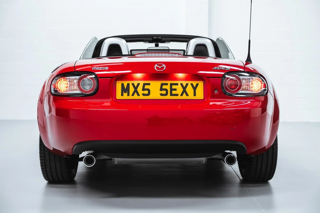 2005 Mazda NB MX-5 Miata - Image 6 of 31