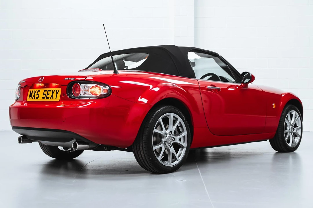 2005 Mazda NB MX-5 Miata - Image 5 of 31