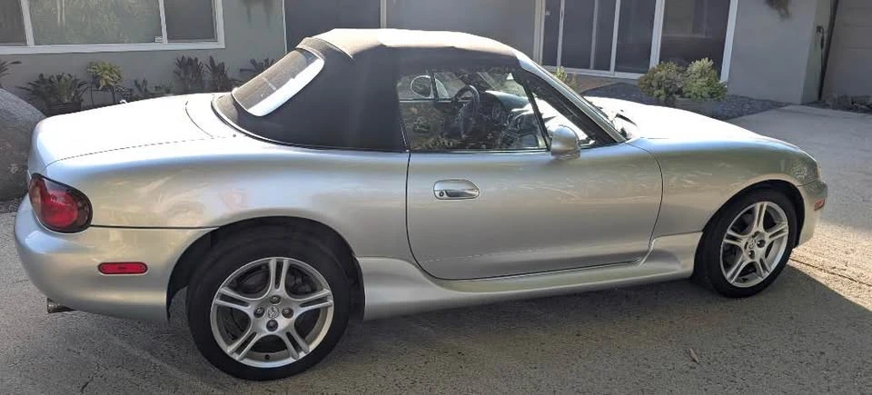 2005 Mazda NB MX-5 Miata - Image 6 of 10