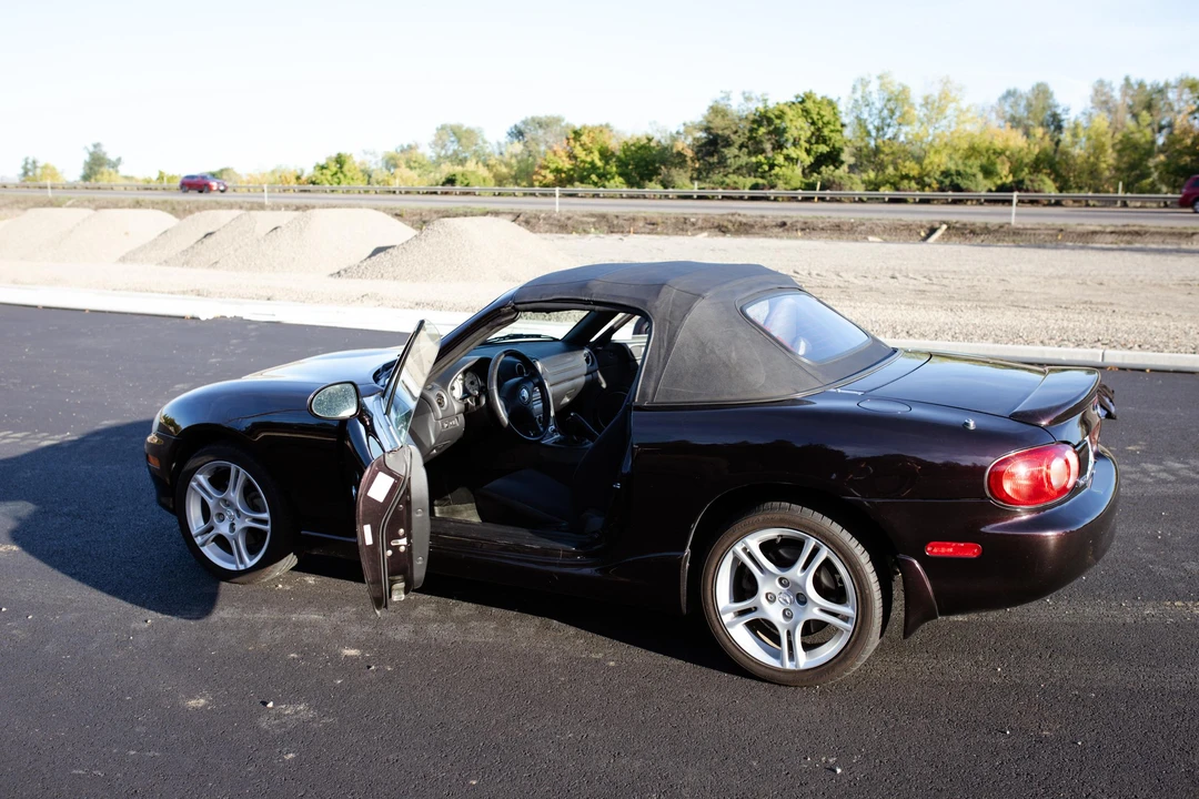 2005 Mazda NB MX-5 Miata - Image 24 of 31