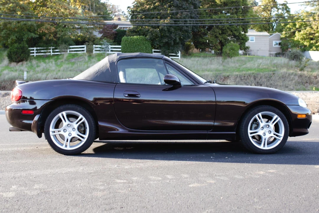 2005 Mazda NB MX-5 Miata - Image 3 of 31