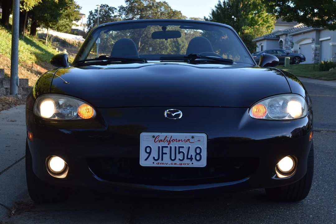 2005 Mazda NB MX-5 Miata - Image 2 of 31