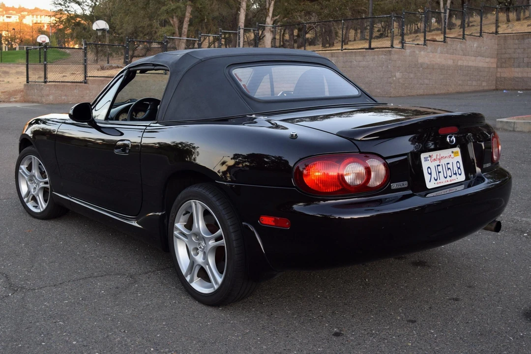 2005 Mazda NB MX-5 Miata - Image 4 of 31