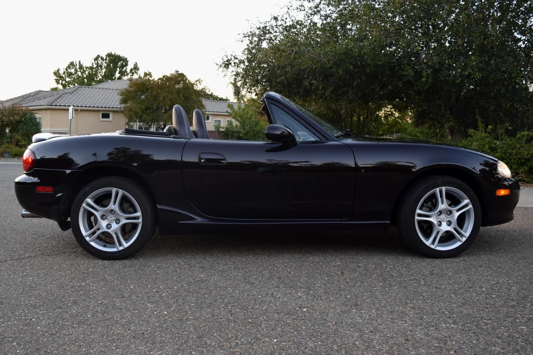 2005 Mazda NB MX-5 Miata - Image 3 of 31