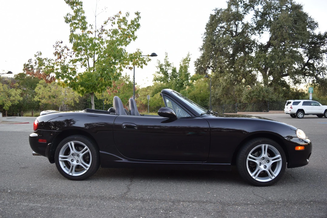 2005 Mazda NB MX-5 Miata - Image 22 of 31