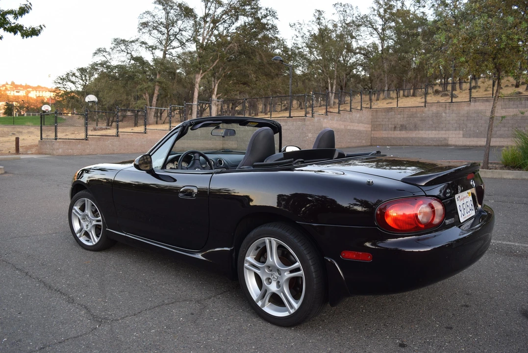 2005 Mazda NB MX-5 Miata - Image 15 of 31
