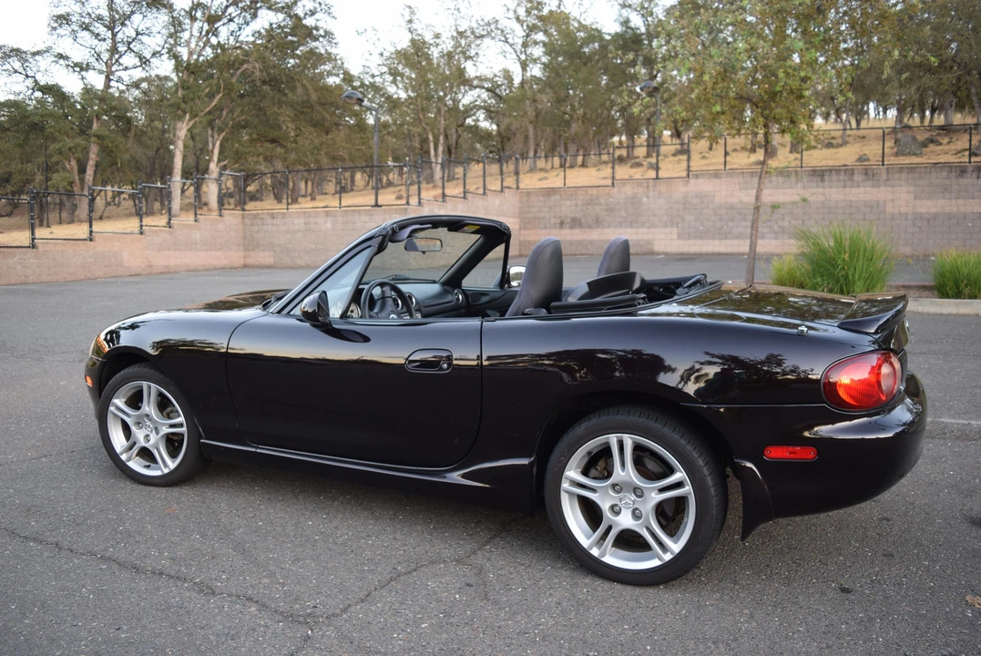 2005 Mazda NB MX-5 Miata - Image 14 of 31