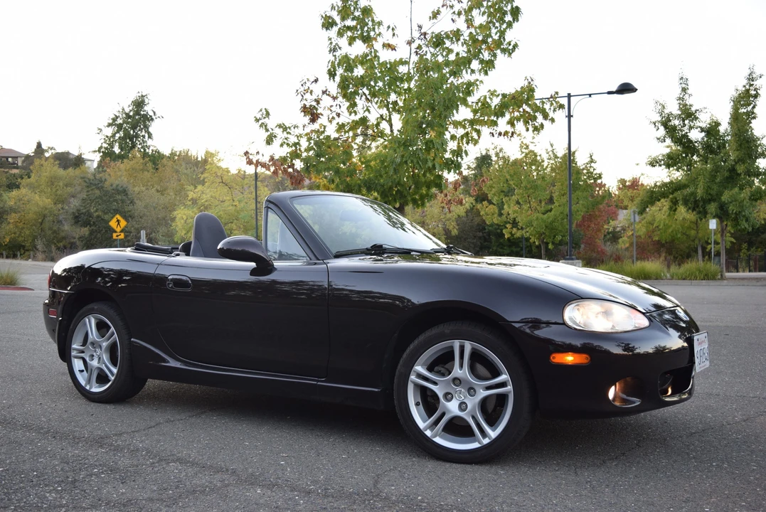 2005 Mazda NB MX-5 Miata - Image 23 of 31