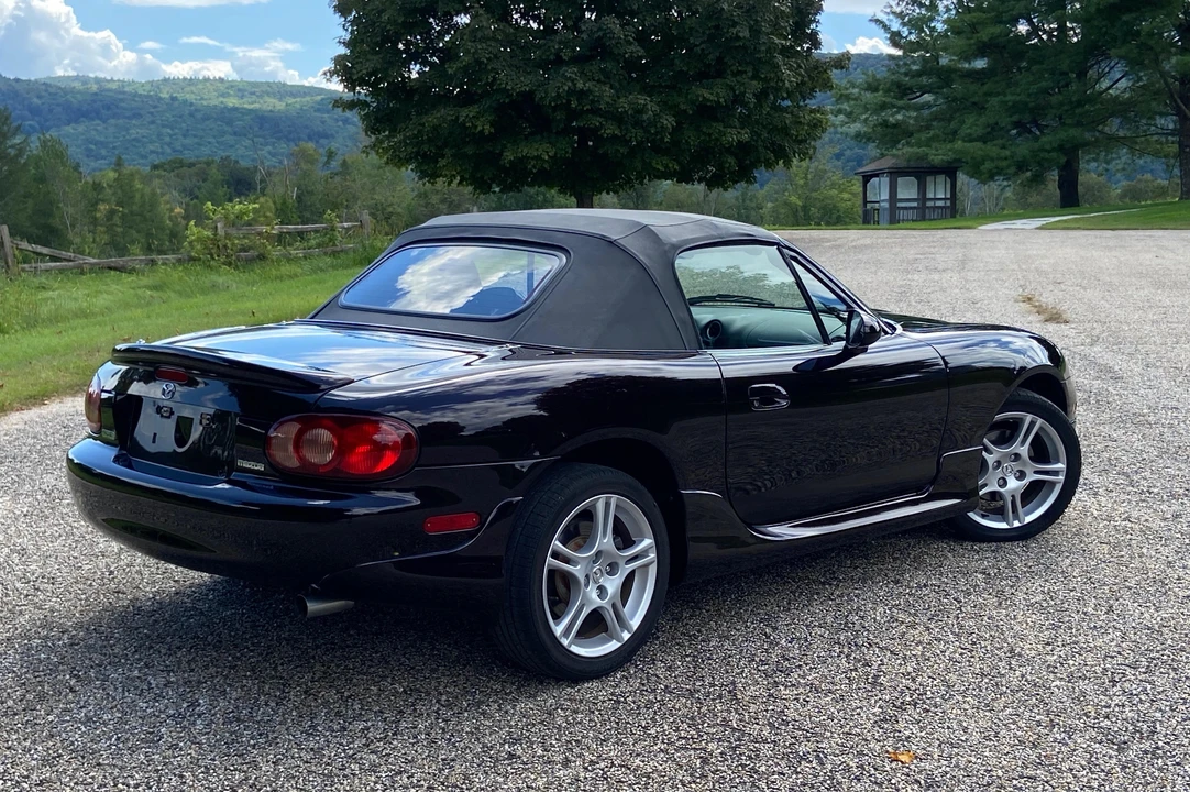 2005 Mazda NB MX-5 Miata - Image 19 of 31