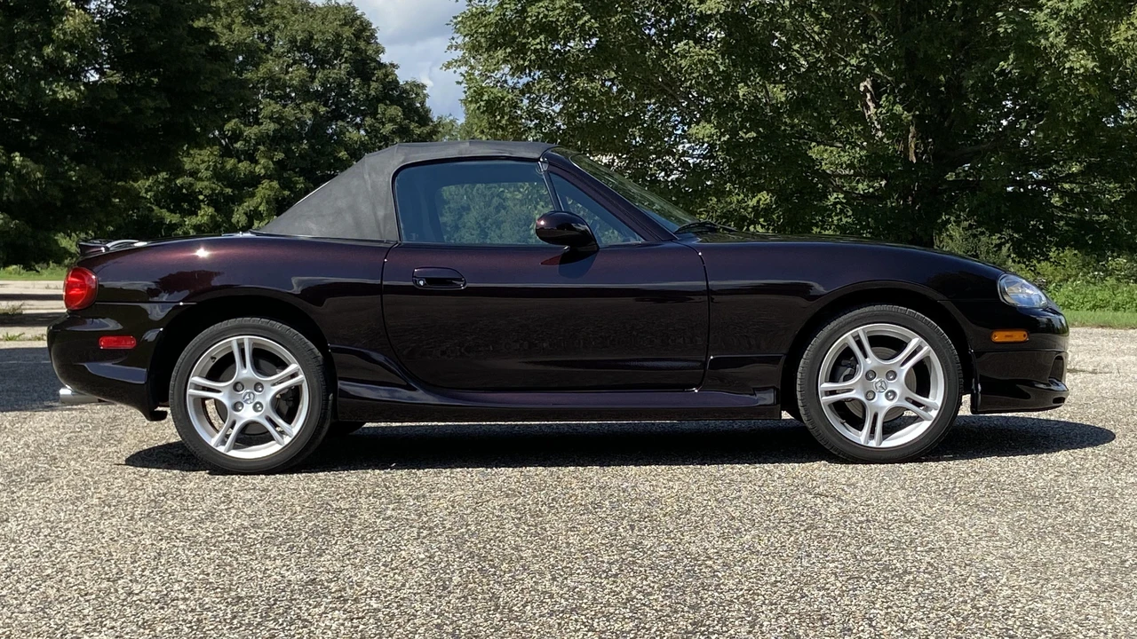 2005 Mazda NB MX-5 Miata - Image 24 of 31