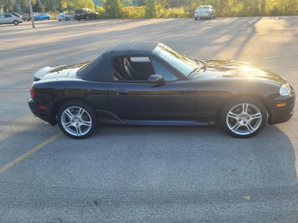 2005 Mazda NB MX-5 Miata - Image 17 of 31