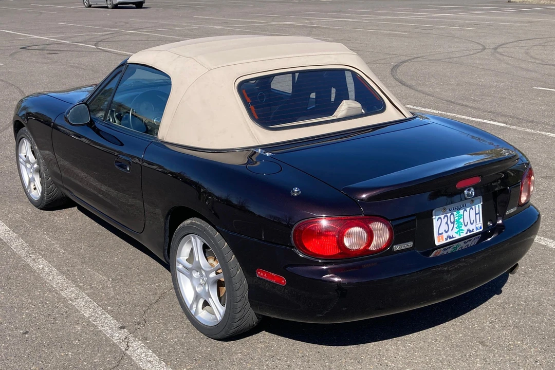 2005 Mazda NB MX-5 Miata - Image 4 of 31