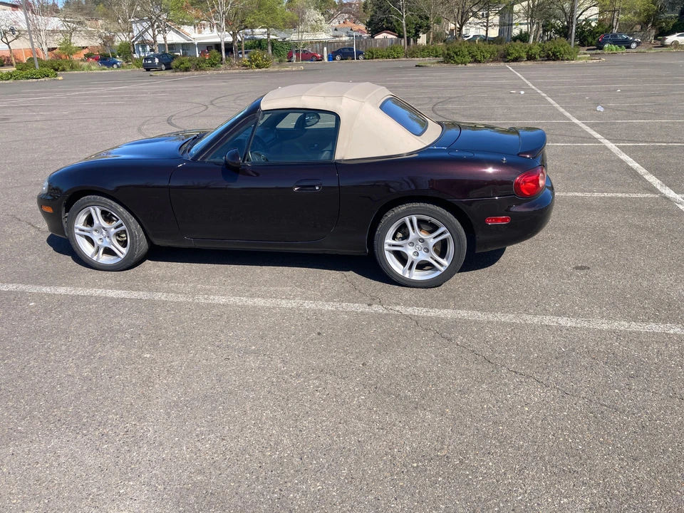 2005 Mazda NB MX-5 Miata - Image 21 of 31