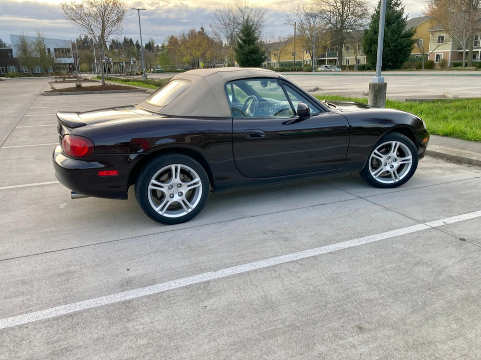 2005 Mazda NB MX-5 Miata - Image 29 of 31