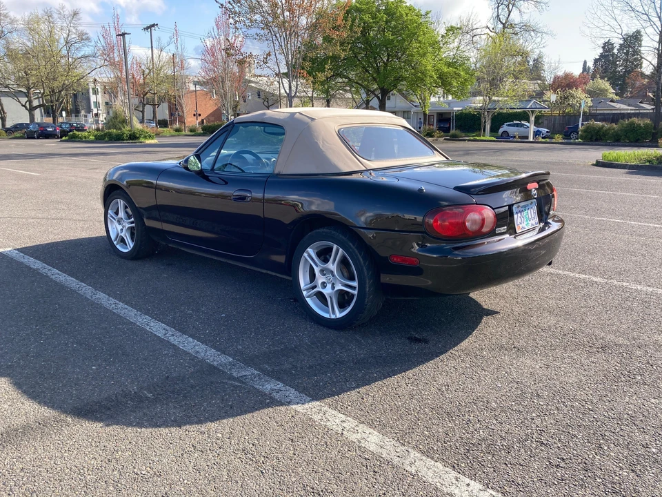 2005 Mazda NB MX-5 Miata - Image 22 of 31