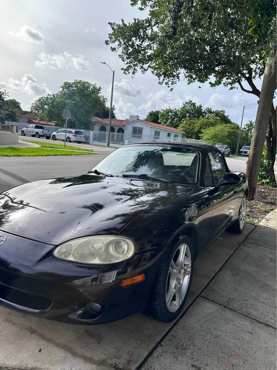 2005 Mazda NB MX-5 Miata - Image 4 of 20
