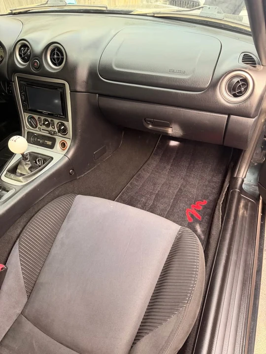 2005 Mazda NB MX-5 Miata - Image 13 of 18