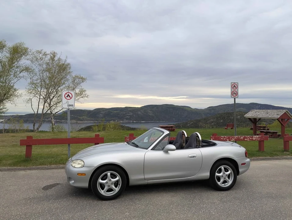 2005 Mazda NB MX-5 Miata - Image 3 of 3