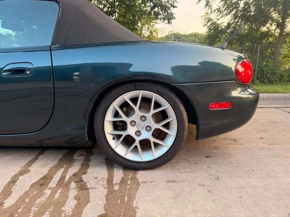 2005 Mazda NB MX-5 Miata - Image 13 of 19