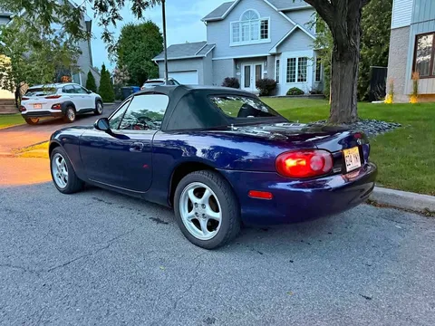 2005 Mazda MX-5 Miata