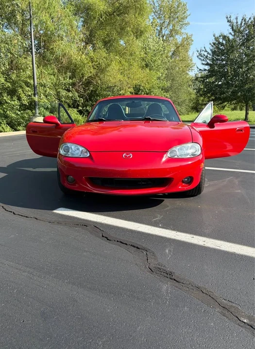 2005 Mazda NB MX-5 Miata - Image 2 of 13