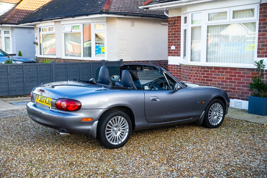 2005 Mazda NB MX-5 Miata - Image 19 of 30