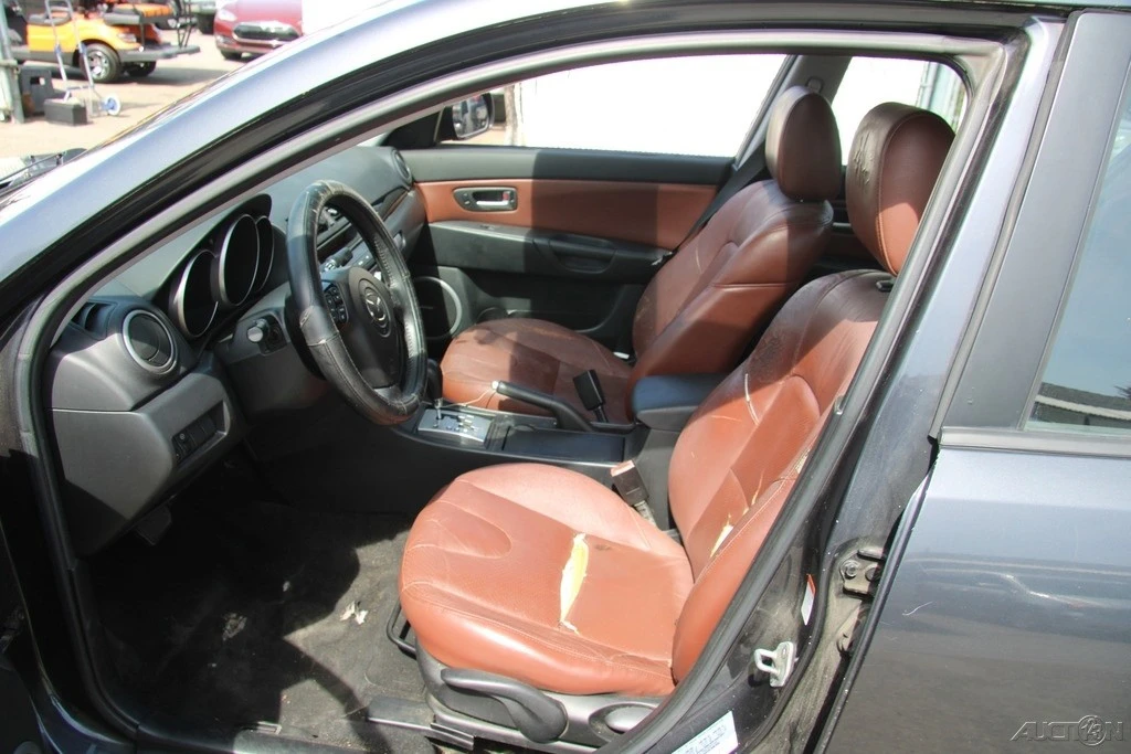 2005 Mazda Mazda 3 1st Gen - Image 15 of 21